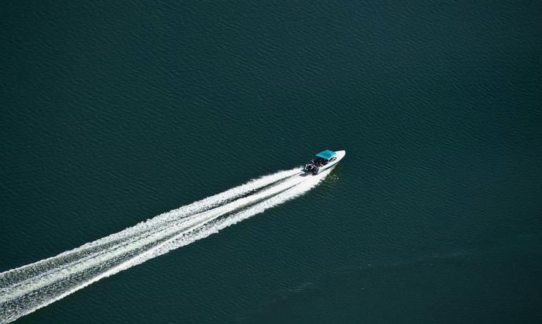 Jak uzyskać licencję na holowanie statków powietrznych?